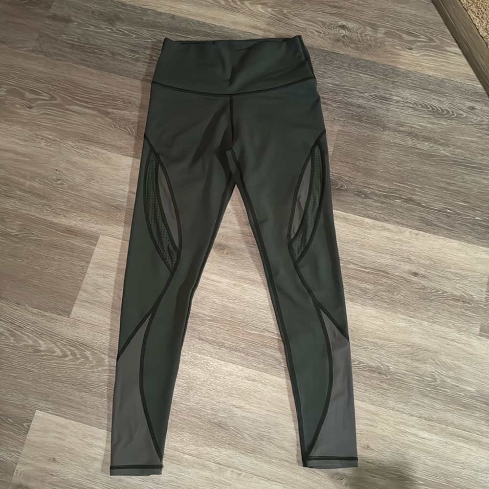 NWOT Aerie Chill Play Move Leggings
